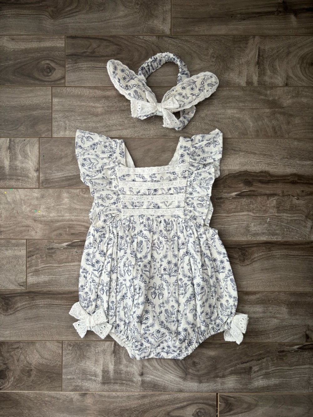 Baby Floral Ruffle One-Piece Romper with Headband - White & Blue